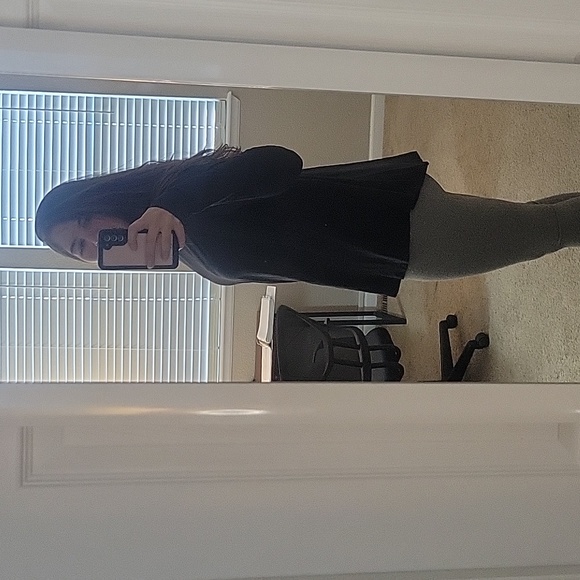 Lululemon Long Sleeve top - Picture 5 of 7